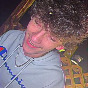 Meet your Posher, Cameron